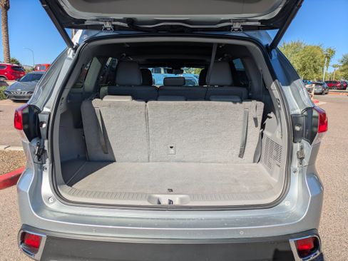 Used 2017 Toyota Highlander Limited image 15