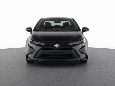 Used 2026 Toyota Corolla LE FWD image 5