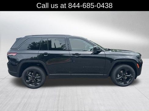 New 2026 Jeep Grand Cherokee Limited AWD/4WD image 4
