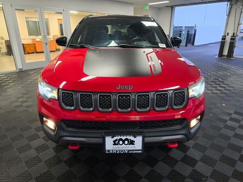 Used 2023 Jeep Compass Trailhawk w/ Trailhawk Convenience Group image 8