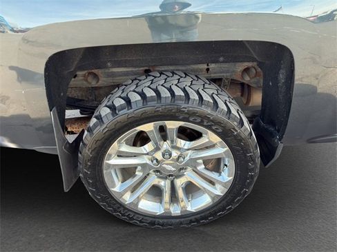 Used 2018 Chevrolet Silverado 1500 High Country image 19