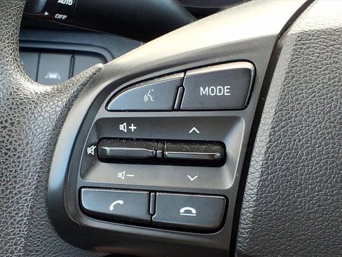 Used 2021 Hyundai Venue SE image 21