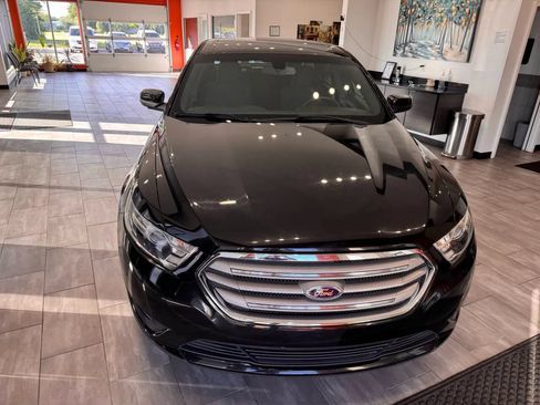 Used 2014 Ford Taurus SEL w/ Equipment Group 201A FWD image 2