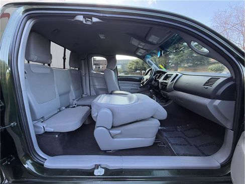 Used 2012 Toyota Tacoma 2WD Access Cab image 14