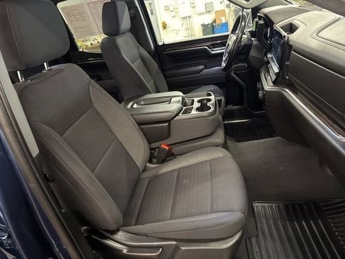 Used 2022 Chevrolet Silverado 1500 LT AWD/4WD image 25