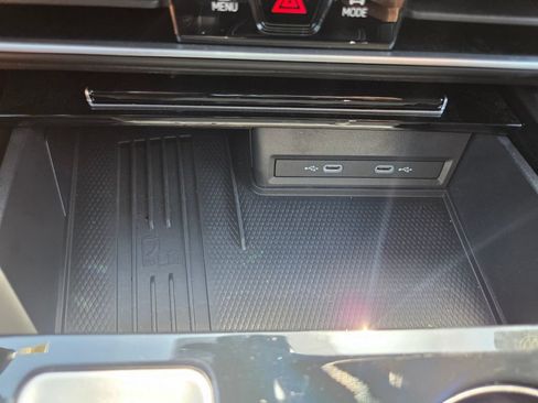 Used 2026 Volkswagen Atlas Cross Sport SE w/ Black Wheel Package FWD image 17