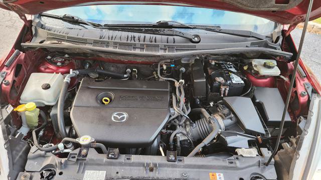 Used 2012 MAZDA MAZDA5 Touring w/ Moonroof & Audio Pkg FWD image 24