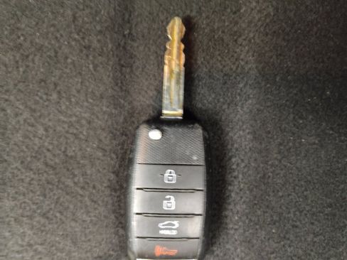 Used 2017 Kia Forte LX FWD image 32