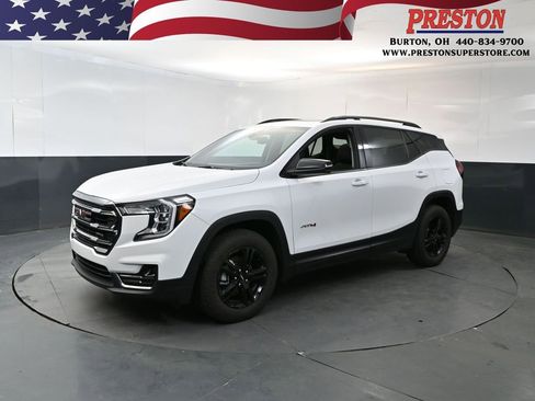 Used 2023 GMC Terrain AT4 AWD/4WD image 1