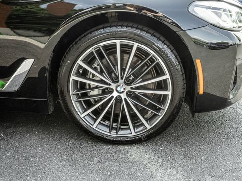 Used 2023 BMW 540i xDrive w/ Premium Package AWD/4WD image 4
