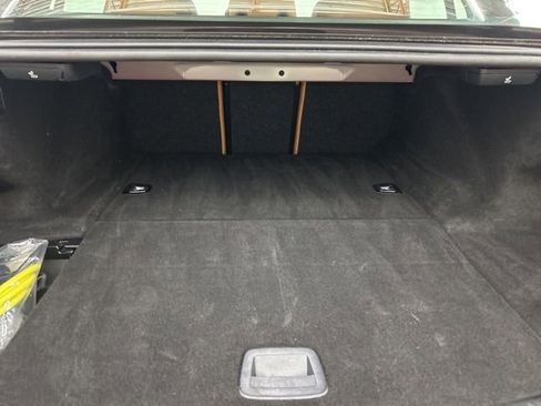 Used 2023 BMW 530e xDrive w/ Convenience Package image 35