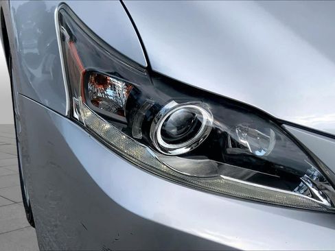 Used 2014 Lexus CT 200h FWD image 27