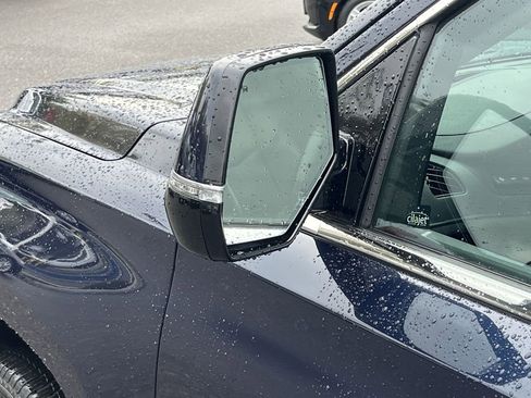 Used 2019 Cadillac Escalade ESV Premium Luxury image 33