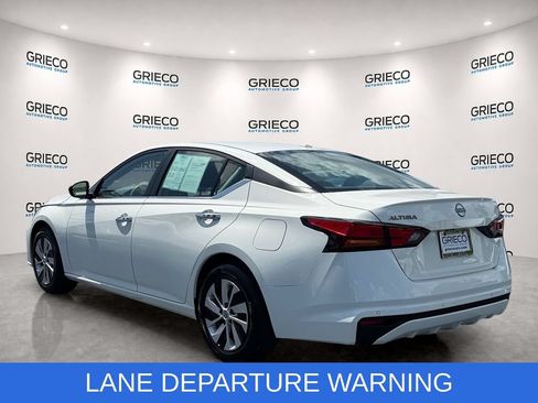 Used 2025 Nissan Altima 2.5 S FWD image 5