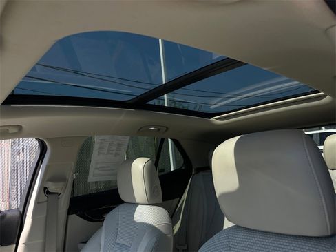 Used 2022 Buick Envision Preferred image 11