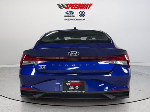 Used 2023 Hyundai Elantra SEL w/ Convenience Package FWD image 7
