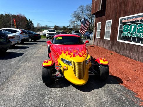 Used 2000 Plymouth Prowler image 2