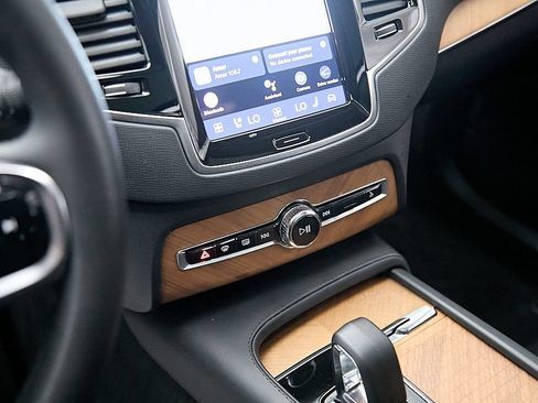 Certified 2023 Volvo XC90 B6 Plus AWD/4WD image 15