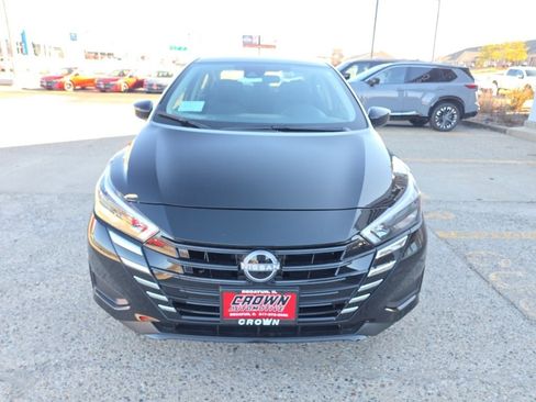 New 2025 Nissan Versa SV image 9