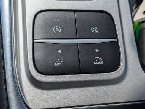 Used 2020 Ford Explorer XLT w/ Equipment Group 202A image 33