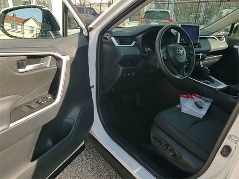Certified 2025 Toyota RAV4 XLE image 10