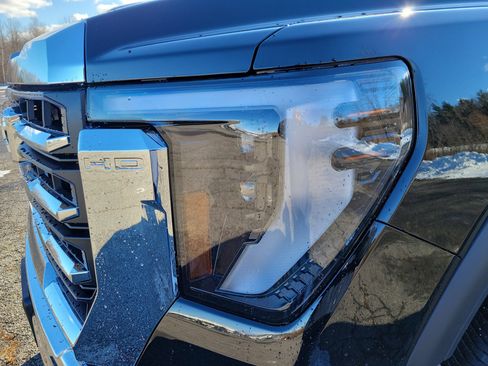 New 2026 GMC Sierra 3500 SLE image 9