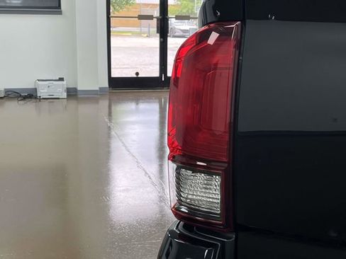 Used 2021 Toyota Tacoma SR w/ SR Convenience Package RWD image 11