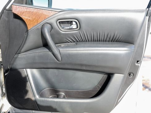 Used 2016 INFINITI QX80 Base w/ Driver's Assistance Package image 27