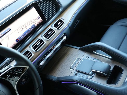 Certified 2025 Mercedes-Benz GLE 350 4MATIC image 21