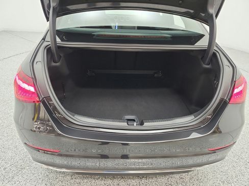 Used 2024 Mercedes-Benz C 300 Sedan image 29
