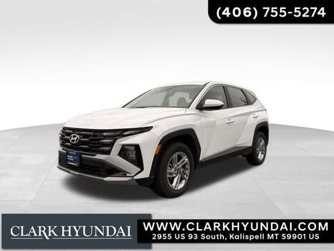 Used 2025 Hyundai Tucson SE image 1