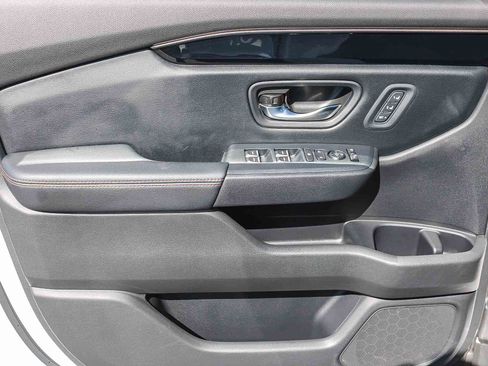 Used 2024 Honda Pilot TrailSport image 21