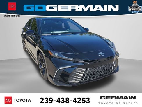 Used 2026 Toyota Camry SE FWD image 3