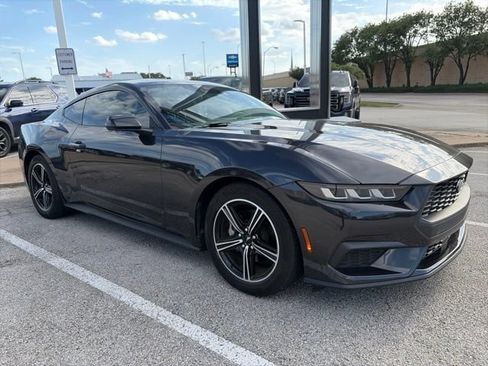 Used 2024 Ford Mustang Coupe RWD image 1