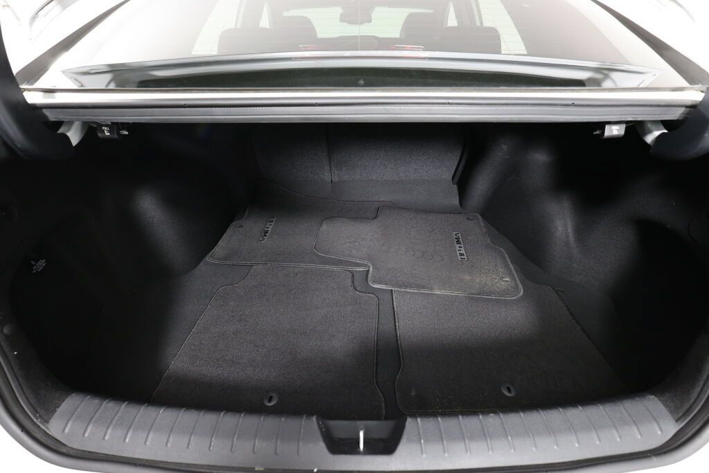 Used 2019 Kia Optima S FWD image 18