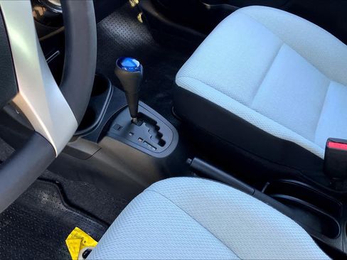 Used 2015 Toyota Prius C Two image 15