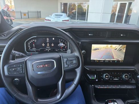 Used 2023 GMC Sierra 1500 AT4 w/ AT4 Premium Package image 8