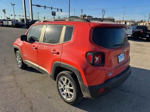 Used 2020 Jeep Renegade Latitude w/ Cold Weather Group image 3