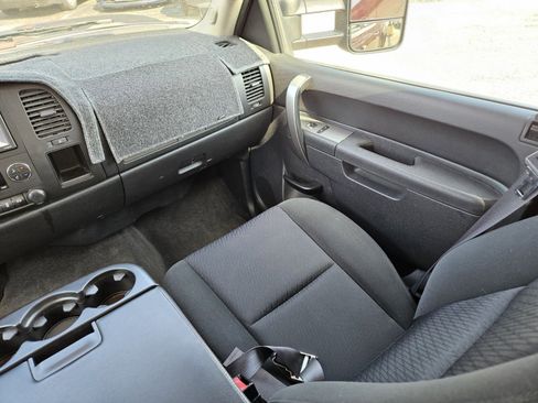 Used 2014 Chevrolet Silverado 2500 LT w/ Z71 Appearance Package image 16