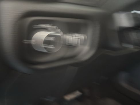 New 2025 RAM 2500 Laramie AWD/4WD image 17