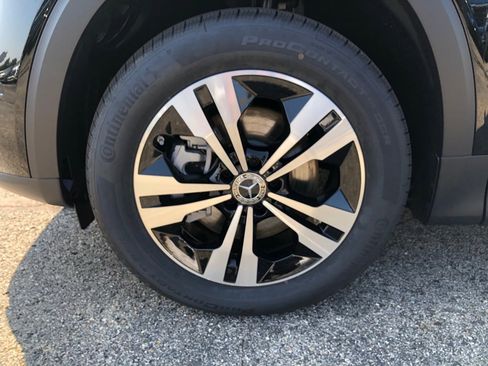 New 2026 Mercedes-Benz GLB 250 4MATIC image 9