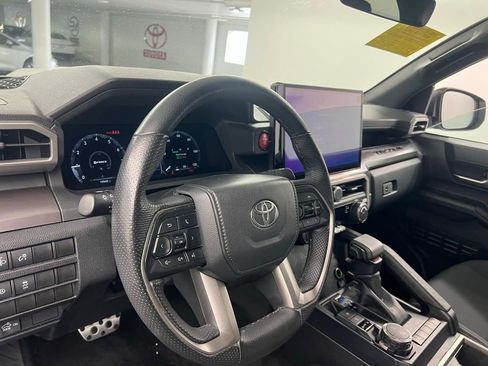 Used 2024 Toyota Tacoma TRD Sport image 8
