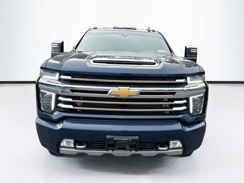 Used 2021 Chevrolet Silverado 3500 High Country image 2