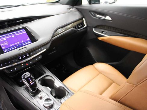 Used 2023 Cadillac XT4 Premium Luxury AWD/4WD image 23