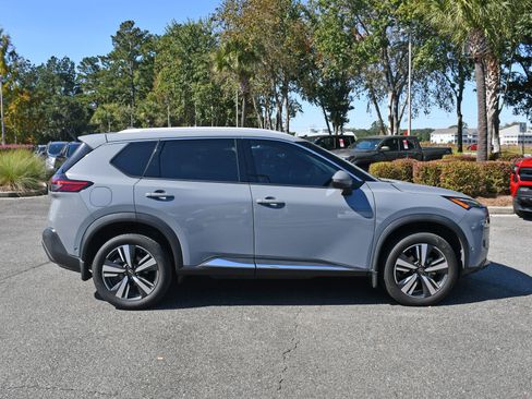 Used 2023 Nissan Rogue SL w/ SL Premium Package image 5