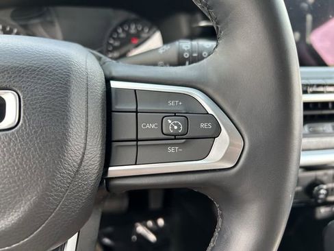 Used 2022 Jeep Compass Latitude w/ Sun and Sound Group AWD/4WD image 17