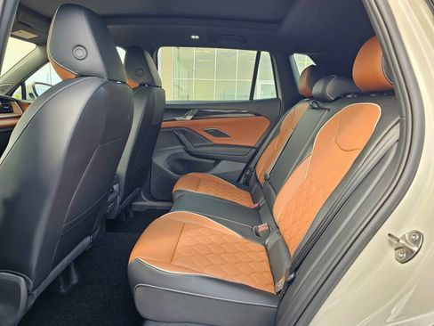 New 2026 Volkswagen Tiguan SEL R-Line AWD/4WD image 12