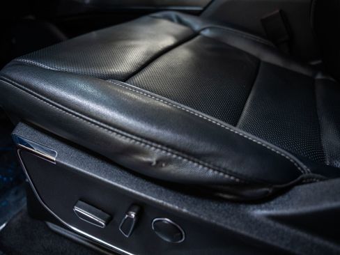 Certified 2023 Ford F150 Lariat w/ Equipment Group 502A High image 46