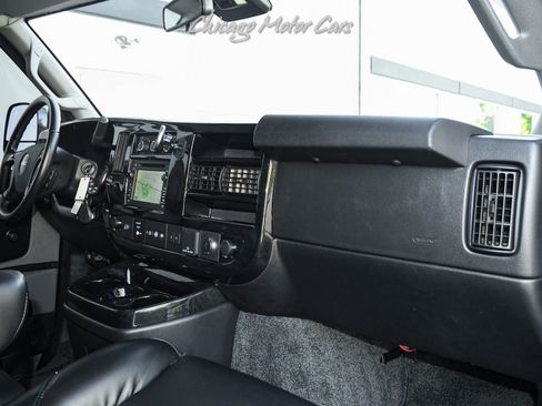 Used 2021 GMC Savana 2500 image 21