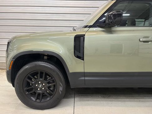 Used 2022 Land Rover Defender 110 S AWD/4WD image 4